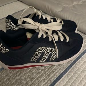 Etnies skate shoes for women. Dark blue with leopard print. Size 9.